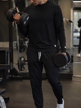 Vuori Dark Grey Jogger Set